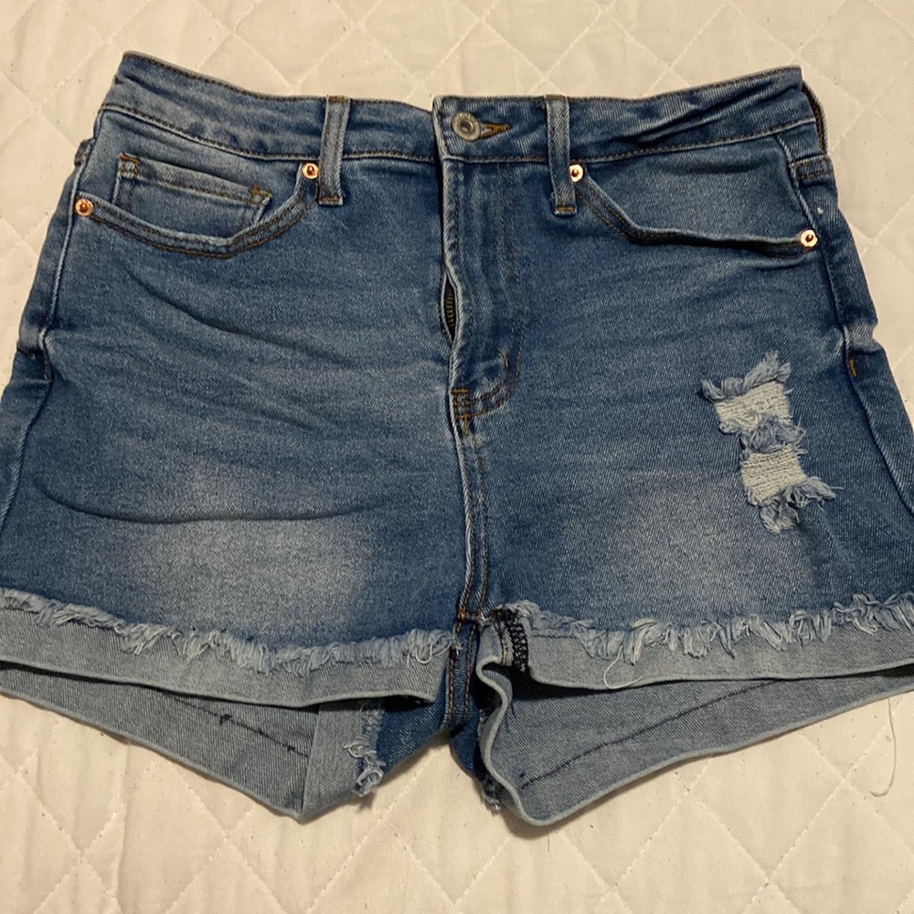 Girls jean shorts in good condition.
